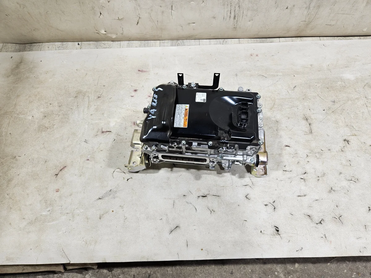 Inversor Toyota Yaris IV 1.5 Híbrido G9200-52351