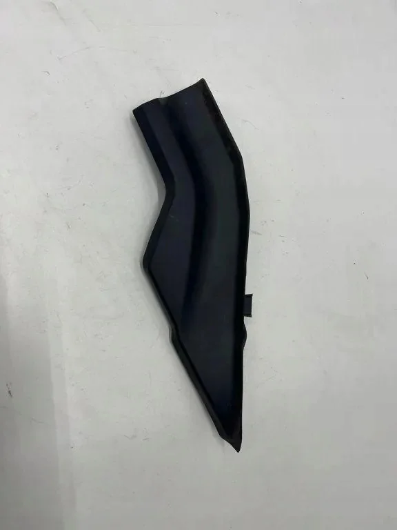 Plastik Scheibenwischer Peugeot 2008 II 9825750680