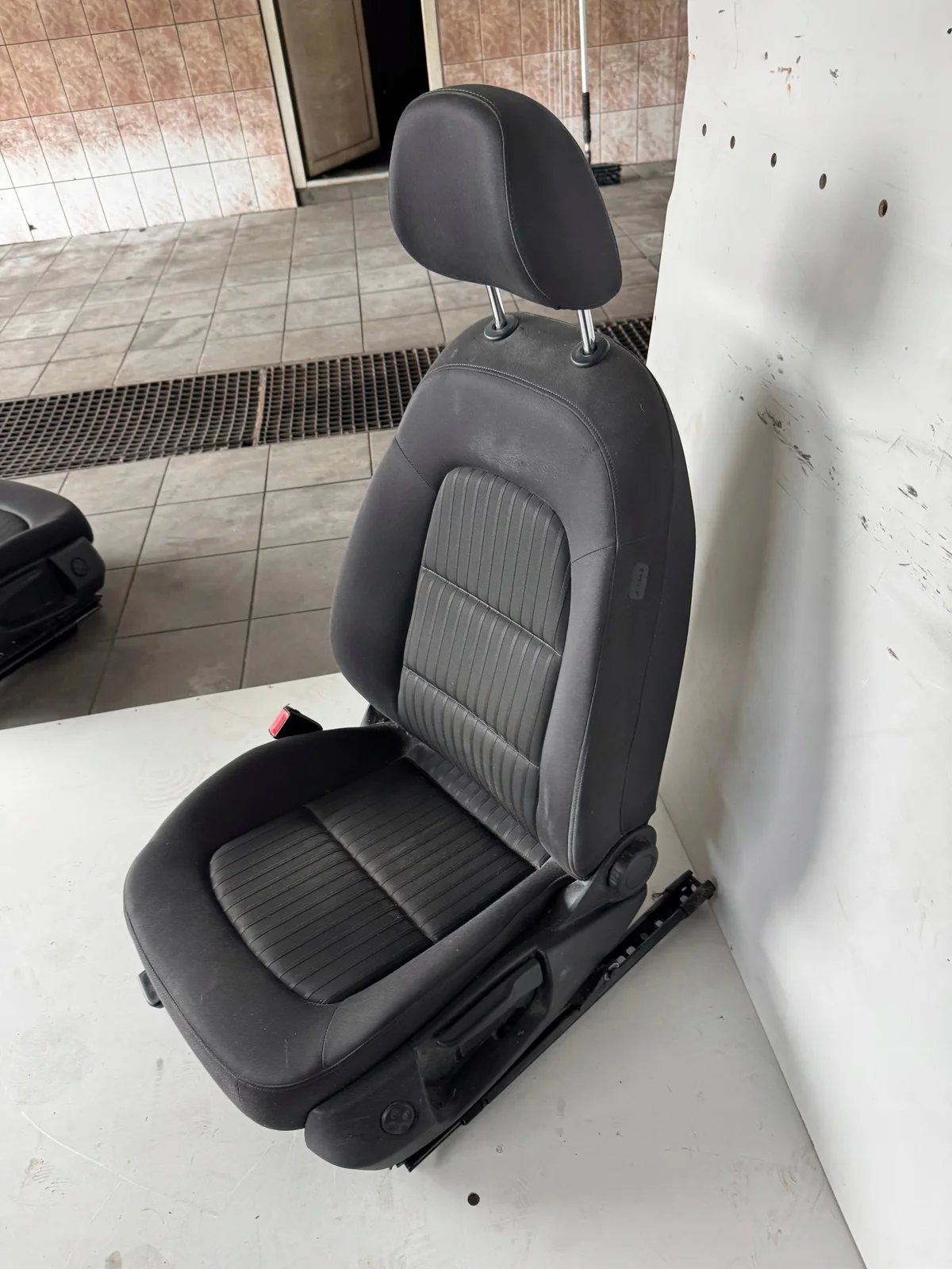 Asiento Conductor Audi A4 B8 1.8 TFSI Kombi Izquierdo image 3