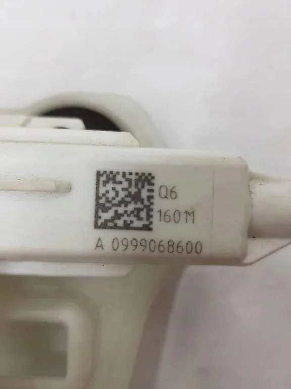 Mercedes-Benz EQA 2021 Serrure Coffre A0999068600 image 3