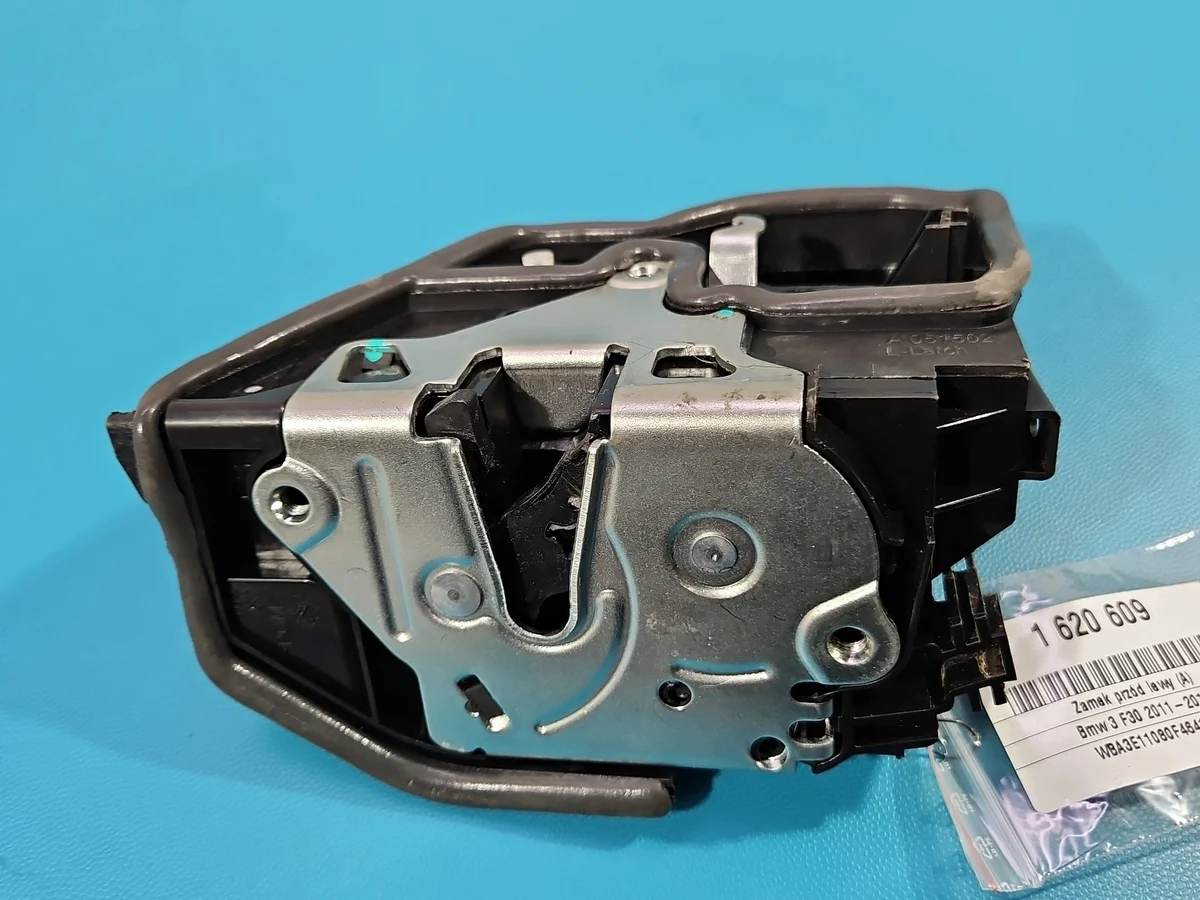 Vänster framlås BMW F30 Europa 7-pin