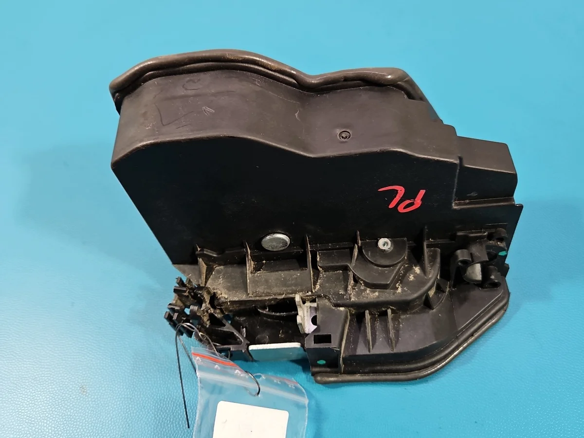 Schloss vorne links BMW F30 Europa 7PIN image 5