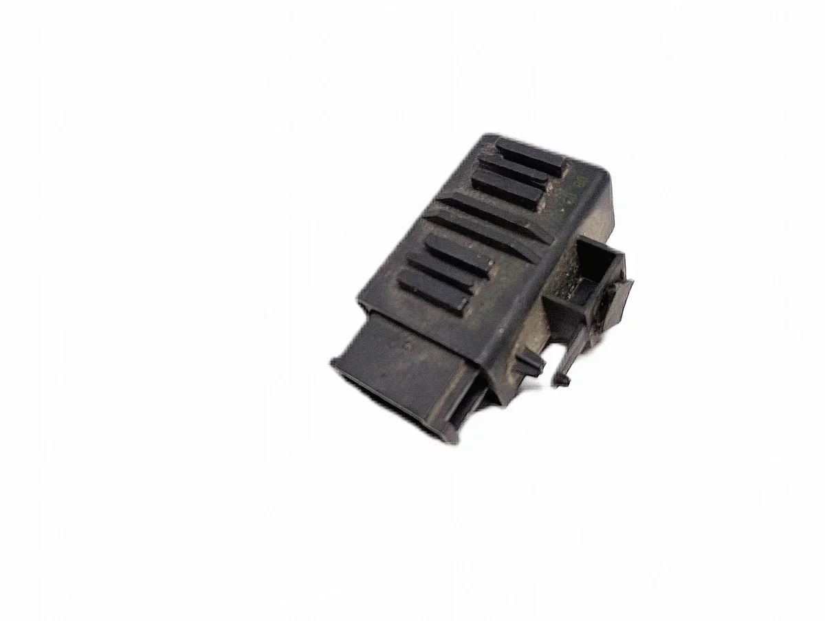 Relais chauffage siège Audi VW 1K0959772