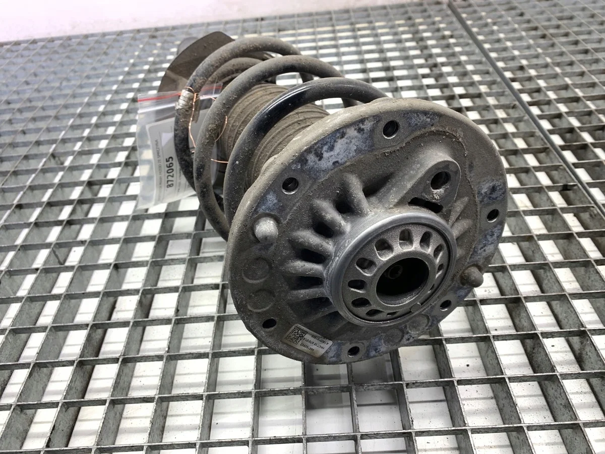 Used Front Right Strut w/ Spring BMW F31 6873808