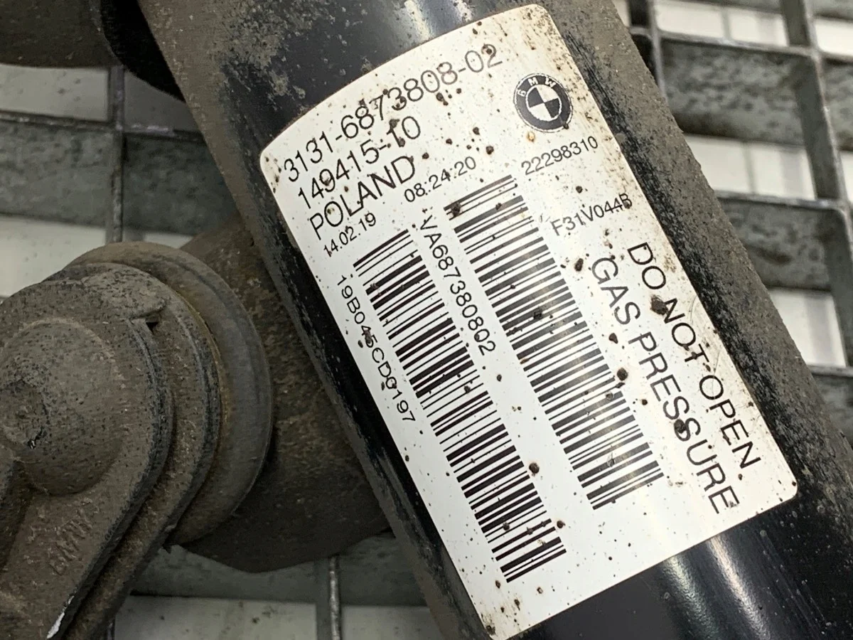 Stoßdämpfer vorne rechts mit Feder BMW F31 image 4