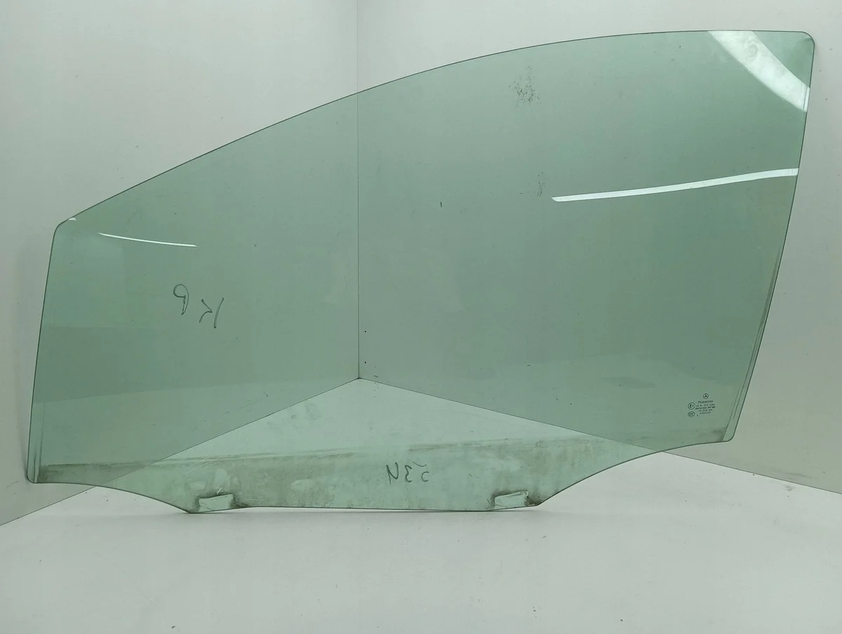 Mercedes-Benz B W245 Voorportierglas Links
