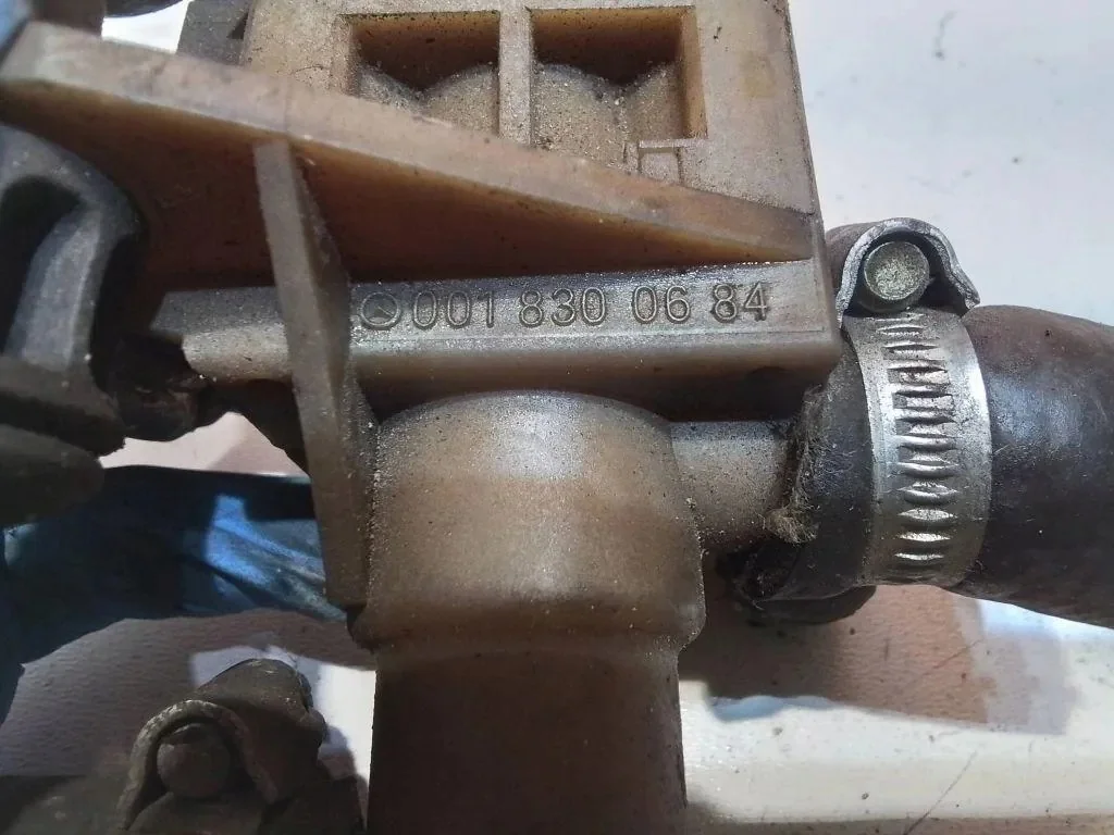 MERCEDES VITO 638 Heizungsregelventil gebraucht image 3
