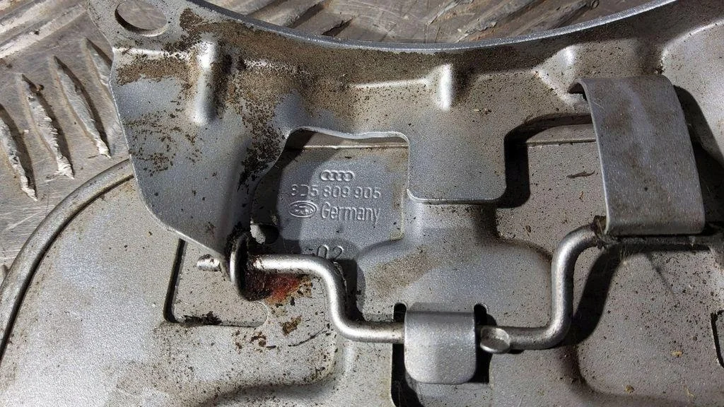 Tankklappe Audi A4 (B5) 8D5809905 gebraucht image 3