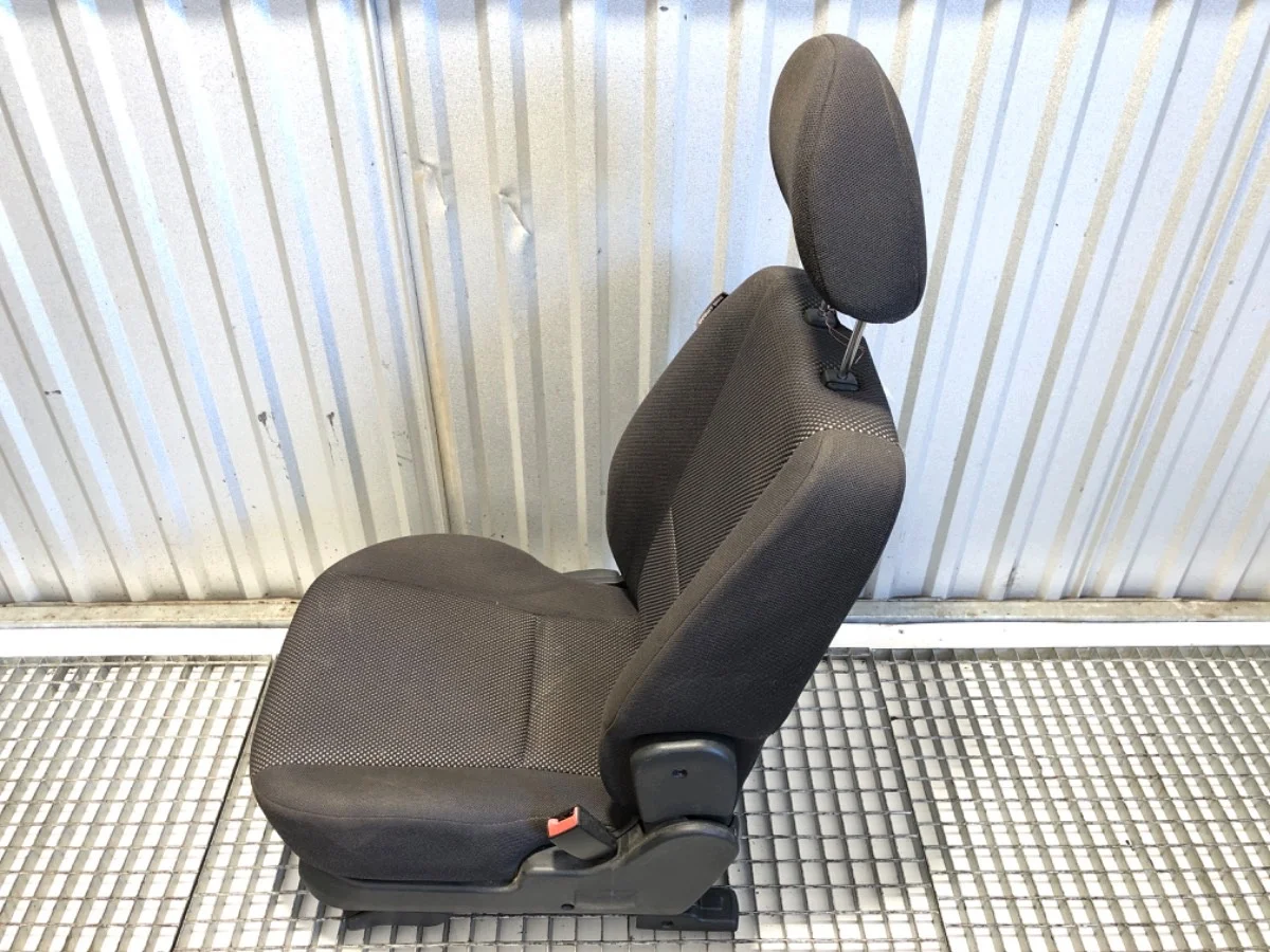 Asiento delantero derecho Kia Sportage II image 4