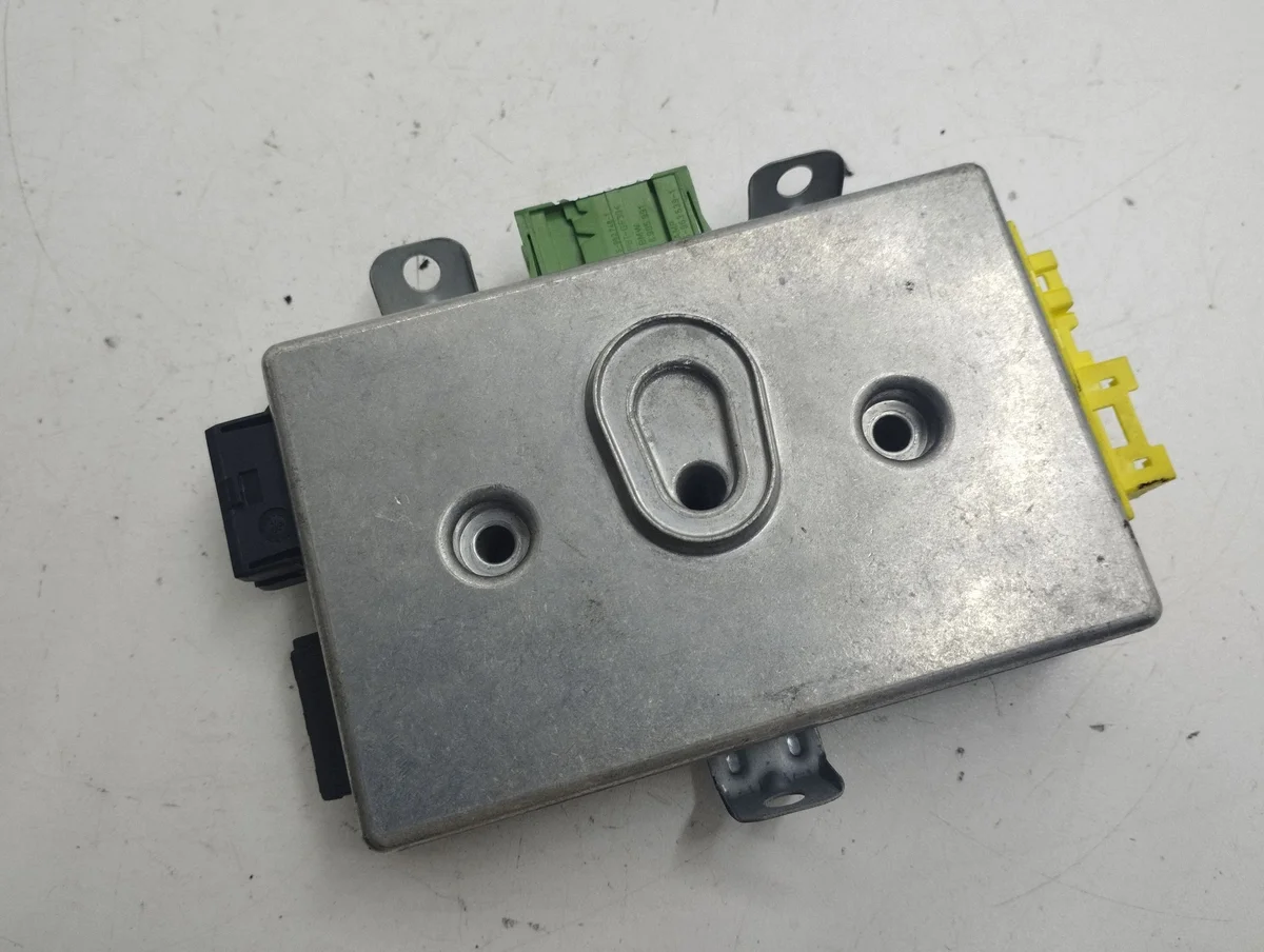 BMW 5 E60 E61 Door Module 61356957762 image 5
