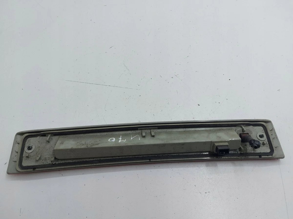 Feu stop additionnel Volvo XC90 I 9483947 image 8