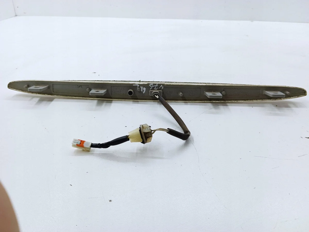 Mazda CX-7 2011 Third Brake Light EH6651580 image 4