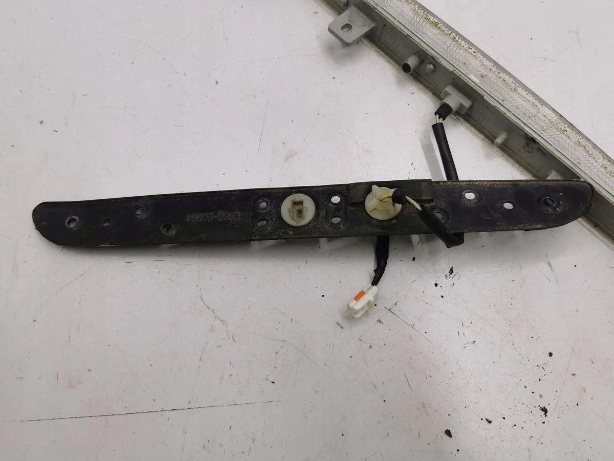 Mazda CX-7 2011 Third Brake Light EH66B0965 image 4