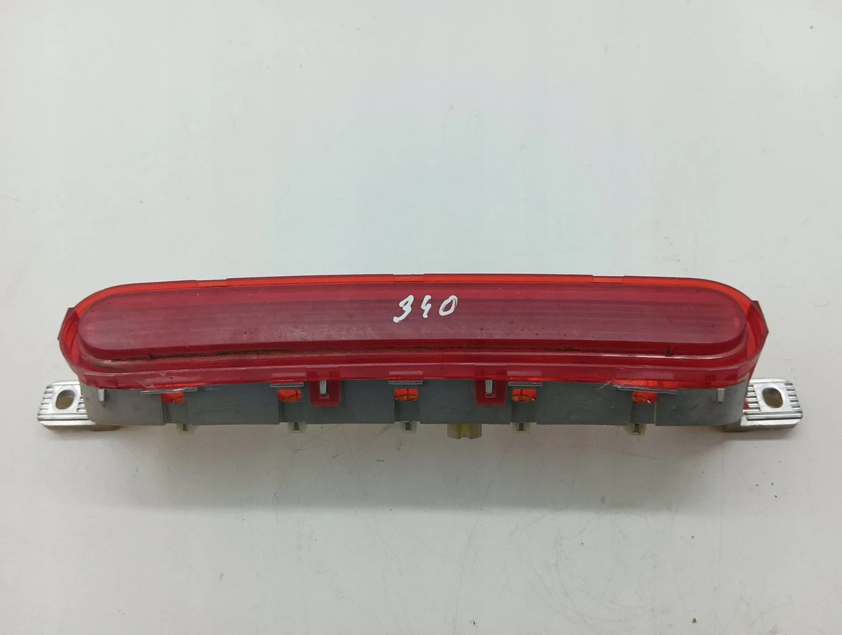 Rückleuchte Stoplicht 81570-0f011 Toyota Verso