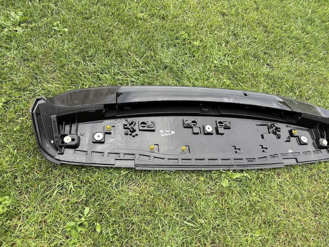 Spoiler Volvo XC90 II Usado Original image 6