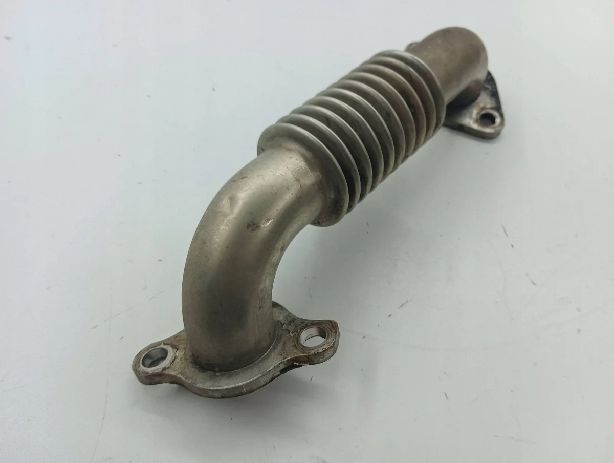 Honda CR-V EGR Kylarrör Använd AMD104379 image 6
