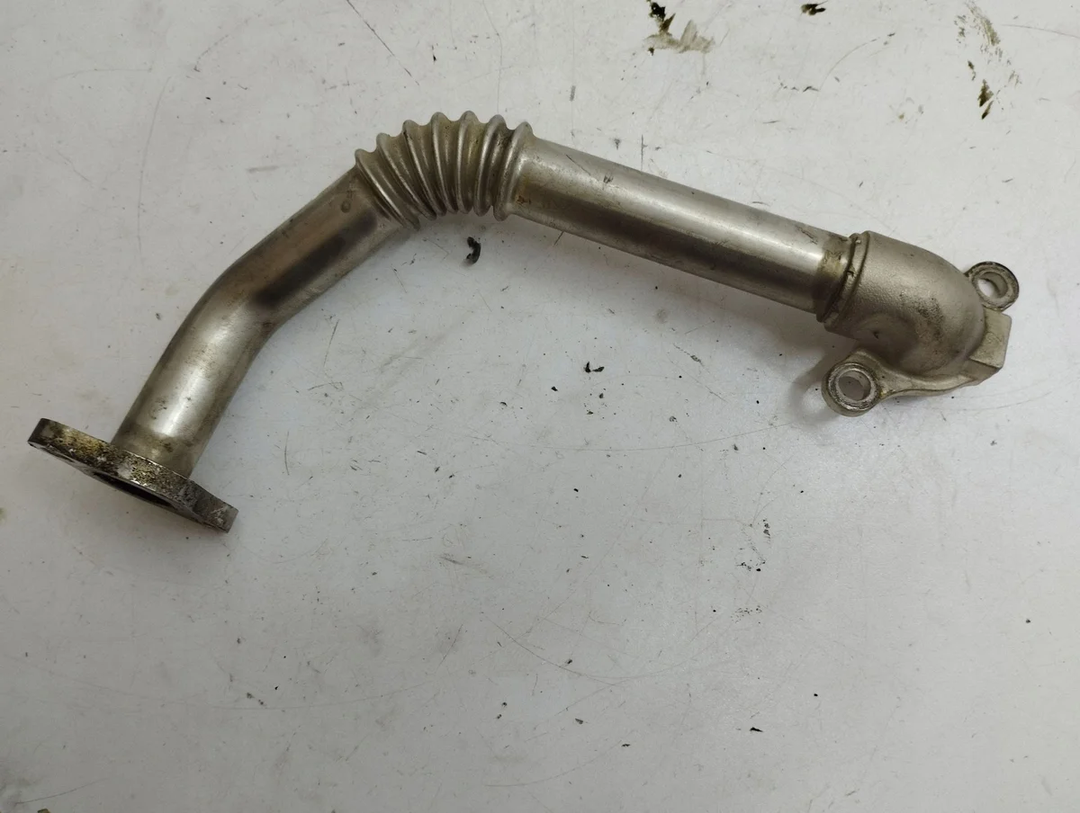 Toyota Corolla Verso EGR Rohr AMD100645 Gebraucht image 5