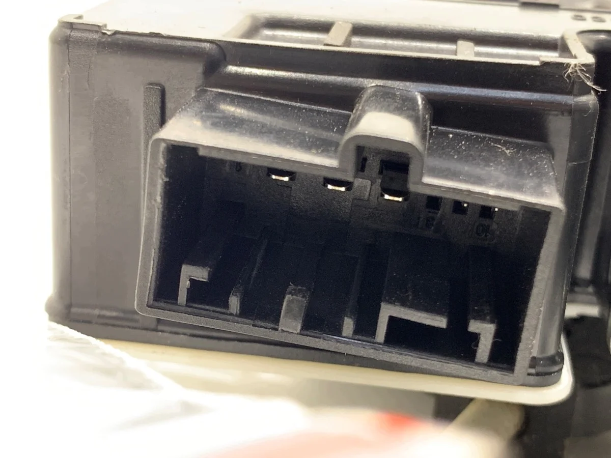 Fönsterhiss höger bak Seat Ateca image 4