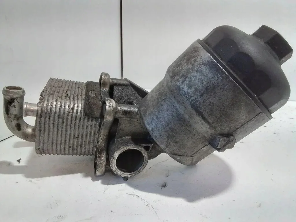 Opel Astra Ölfilterhalter gebraucht 8973235441