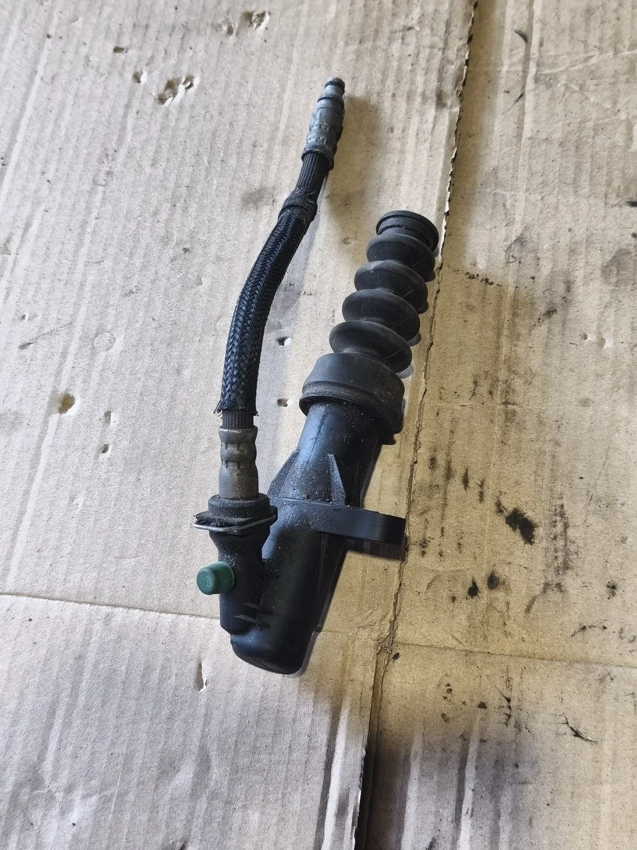 PEUGEOT CITROEN OPEL Kytkinpumppu 9824245080