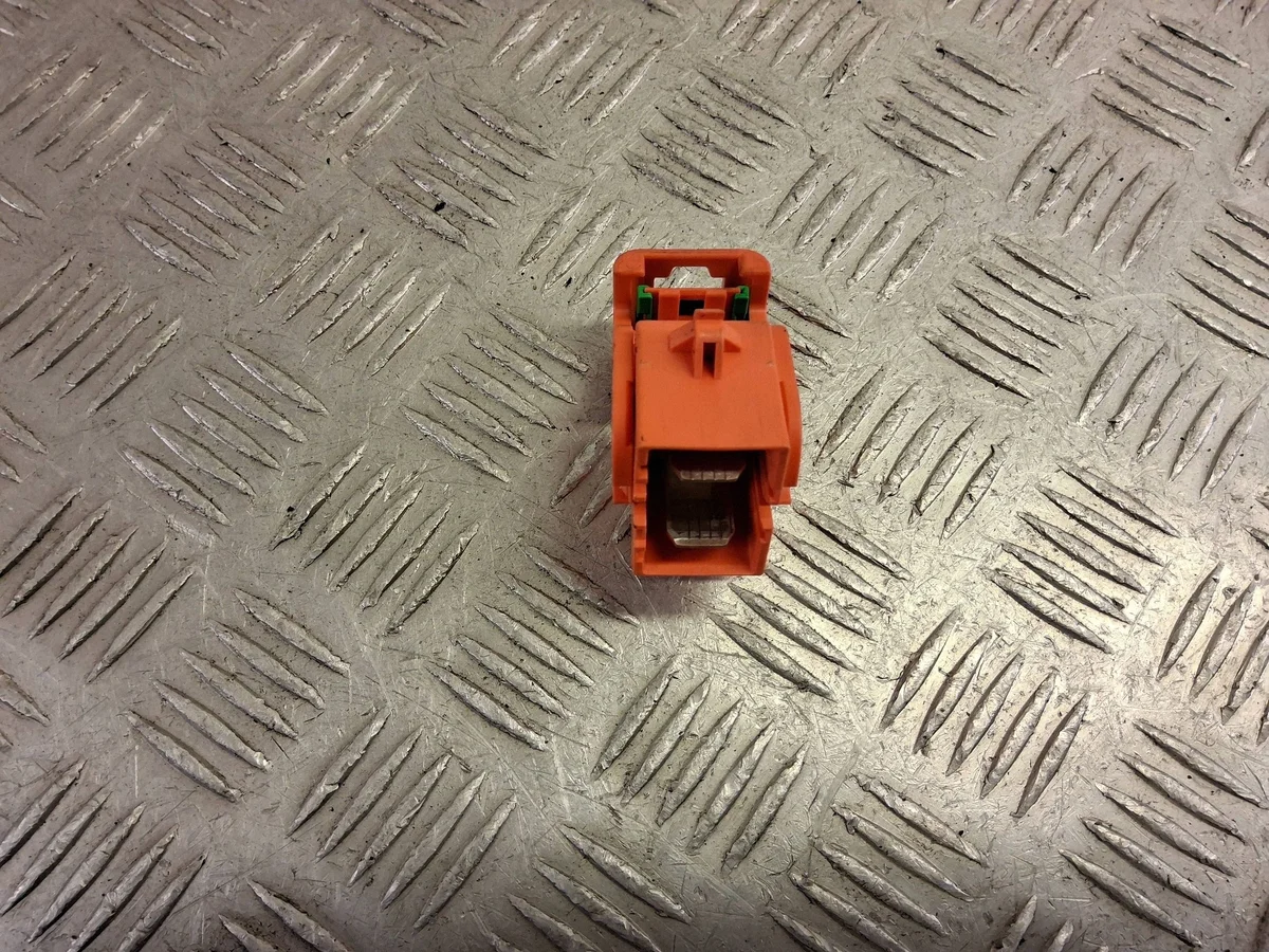 Rele KIA Optima SKE67328 Käytetty