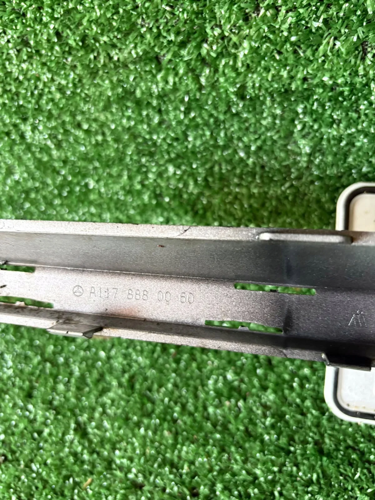Mercedes E W213 Grill A2138880180 image 3