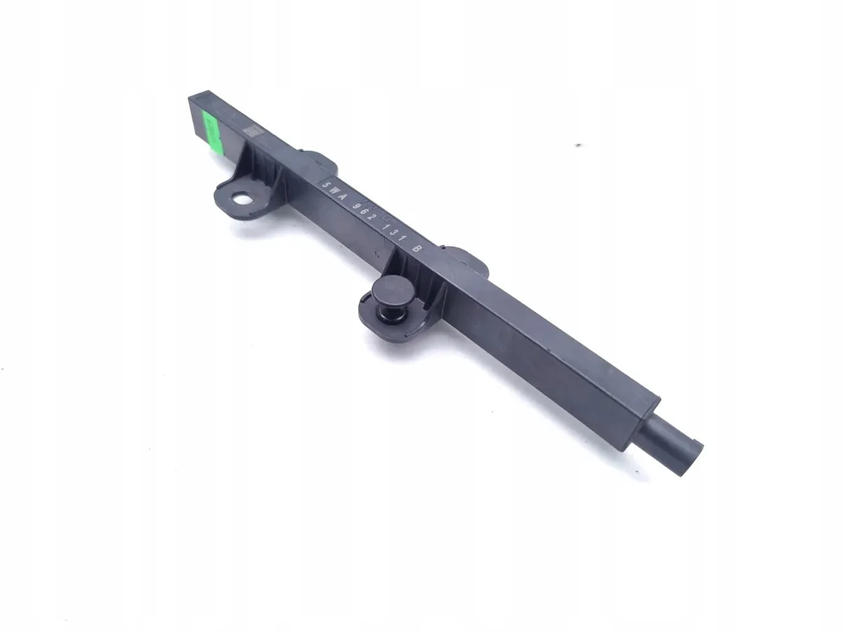 Skoda Enyaq iV Front Interior Antenna Used