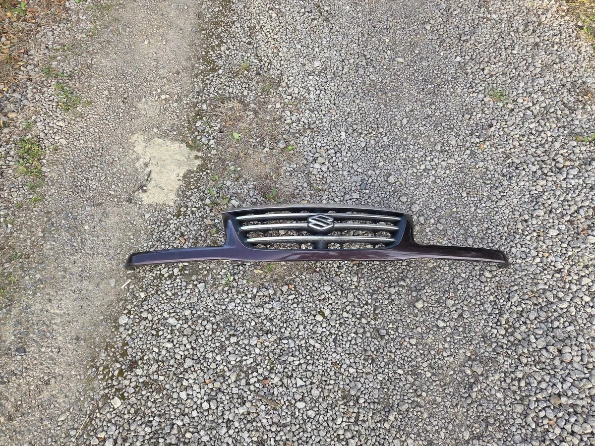 Suzuki Grand Vitara Grill 2000-2005 Used