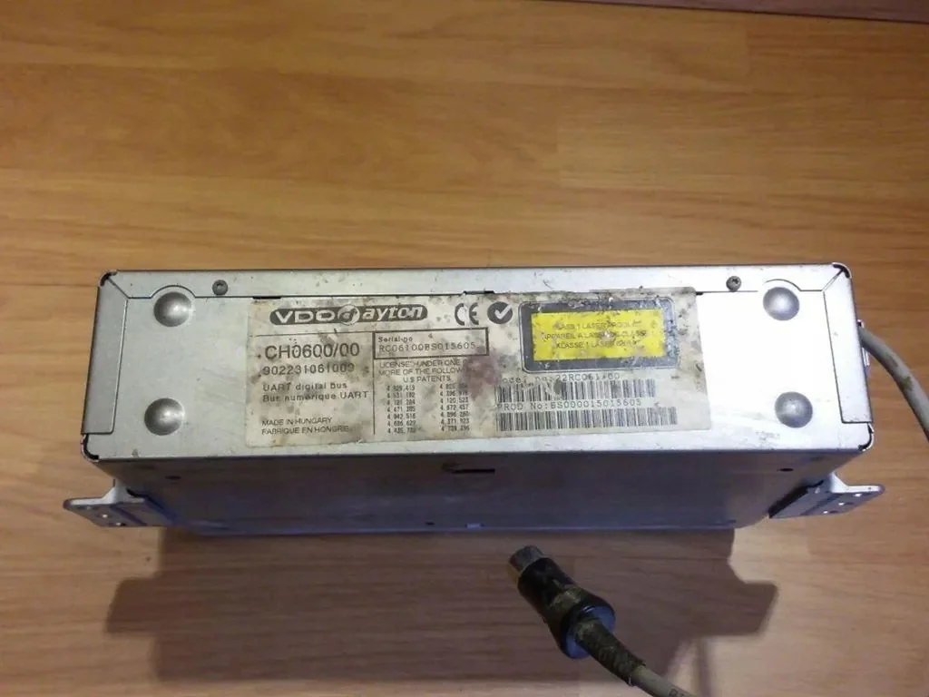 Carregador CD Renault 902231061009 Usado