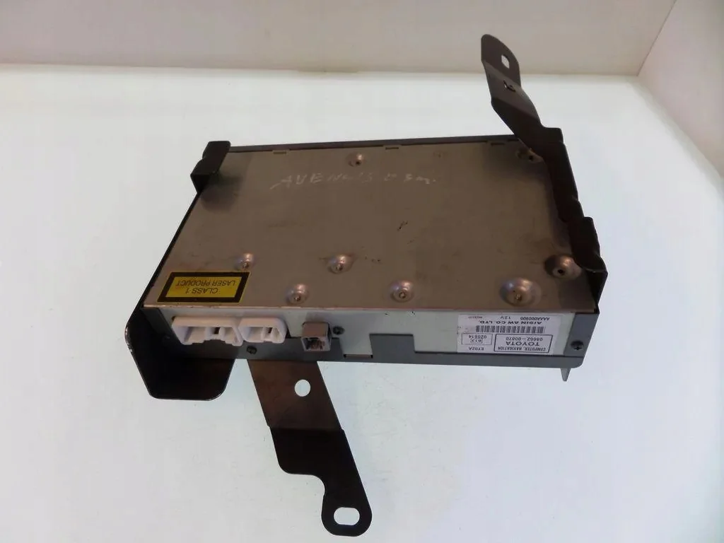 Carregador CD Toyota Avensis T25 Usado