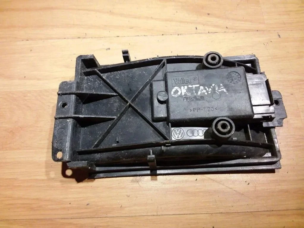 Widerstand Gebläse Skoda Octavia I 1J0819022