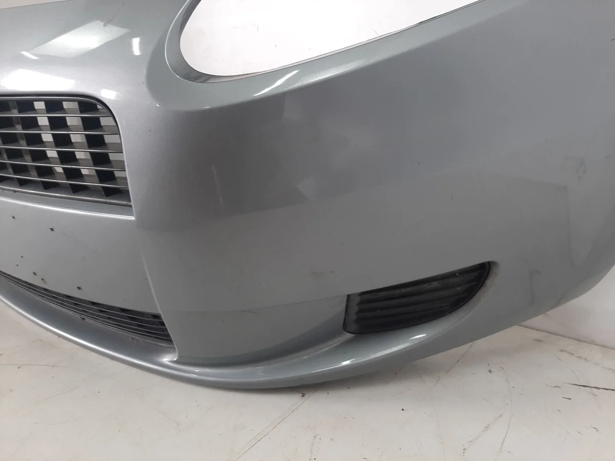 Fiat Grande Punto etupuskuri 1.4 8V 07 image 3