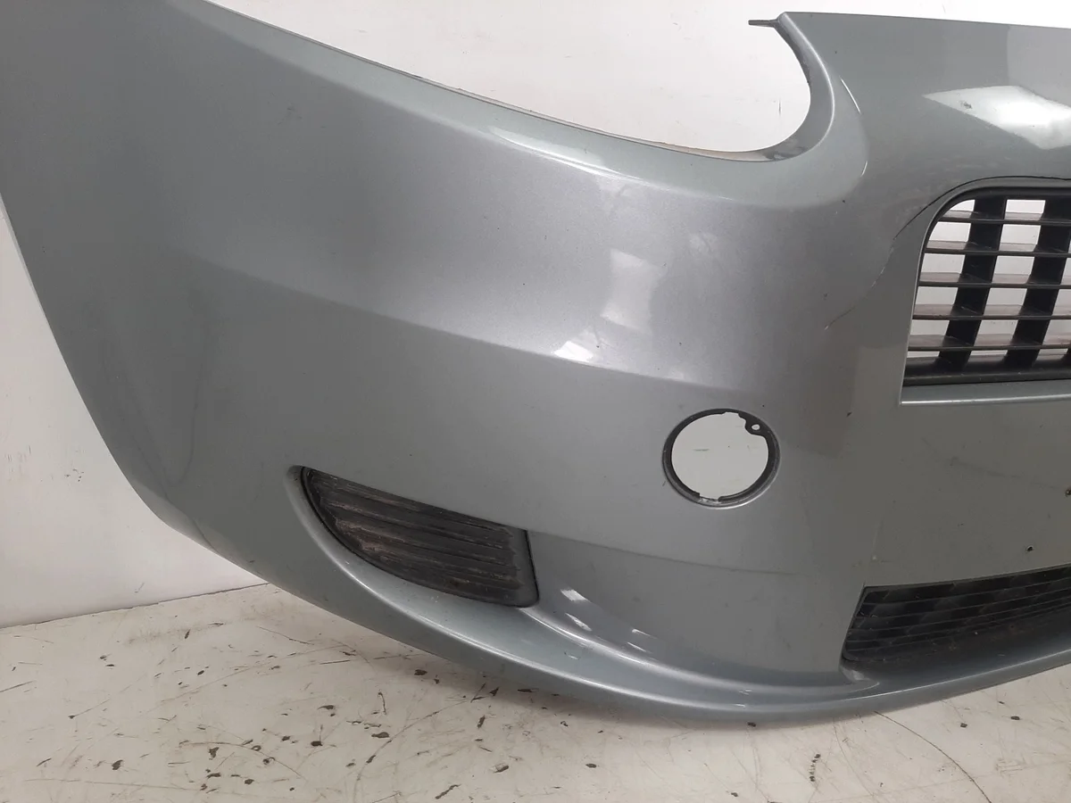 Fiat Grande Punto etupuskuri 1.4 8V 07 image 8