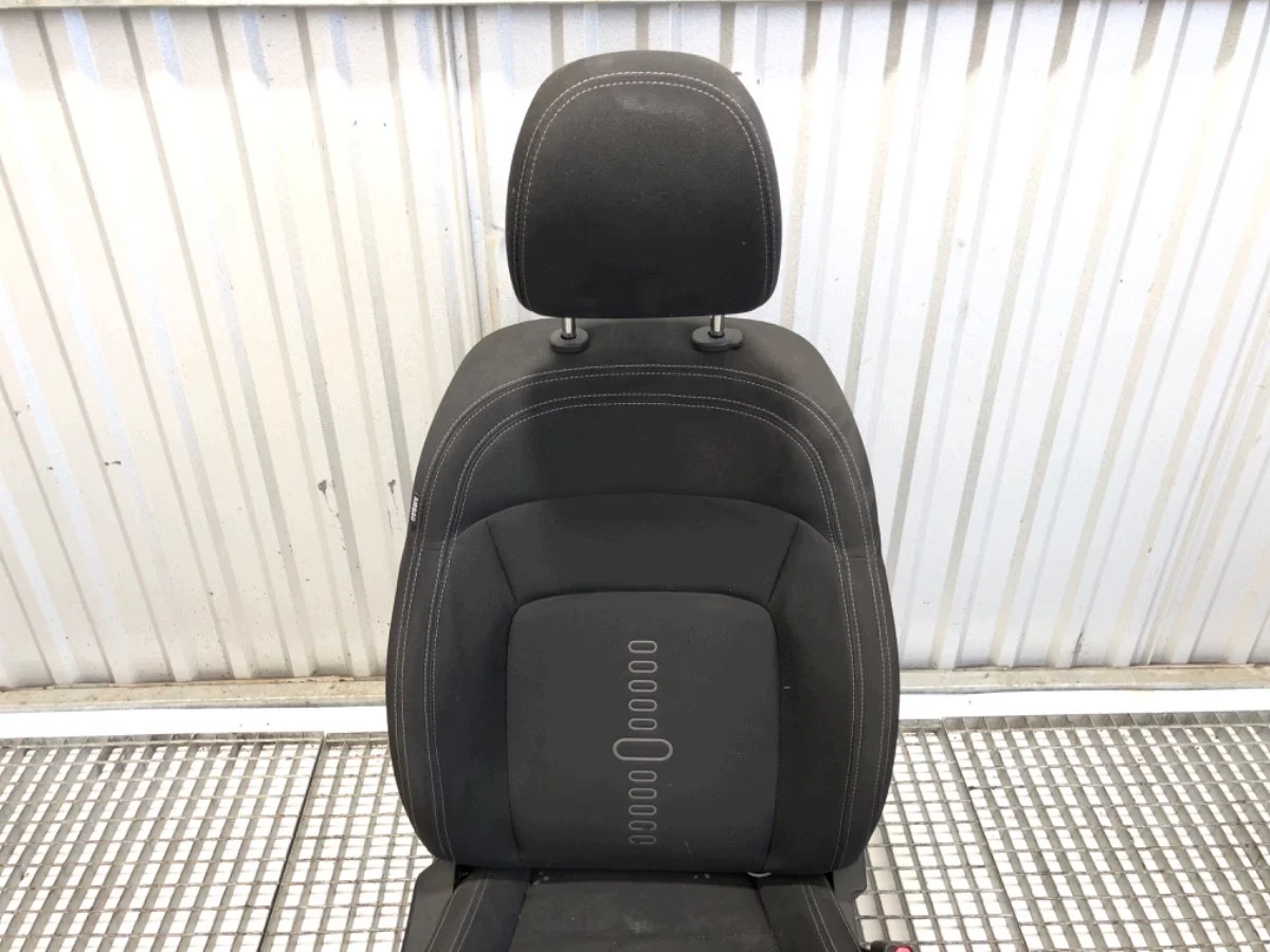Asiento delantero derecho Kia Sportage III image 3