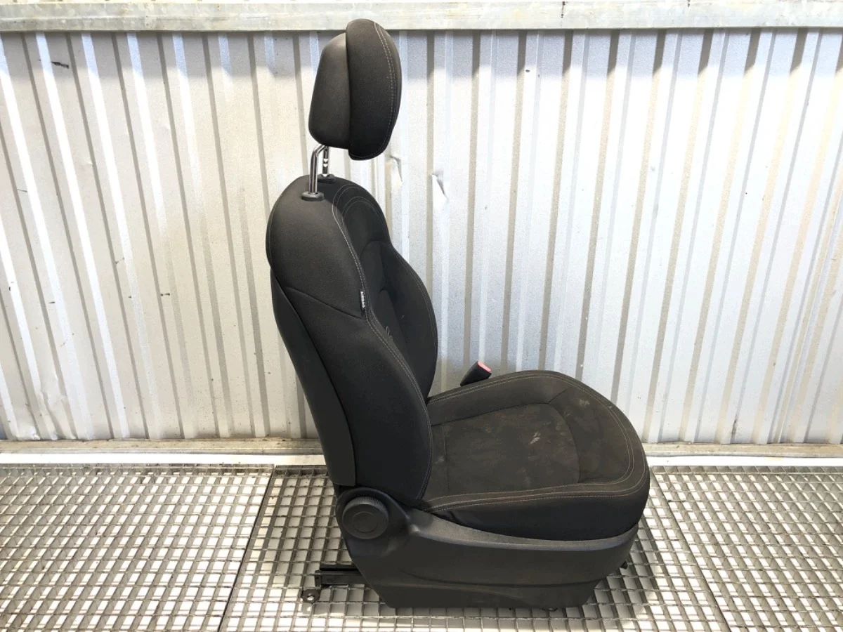 Asiento delantero derecho Kia Sportage III image 7