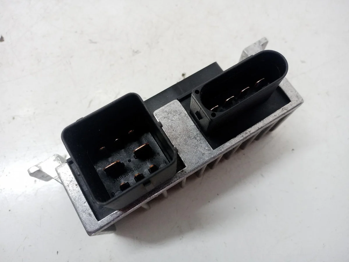 Conector Calentador Renault Master III IV image 3