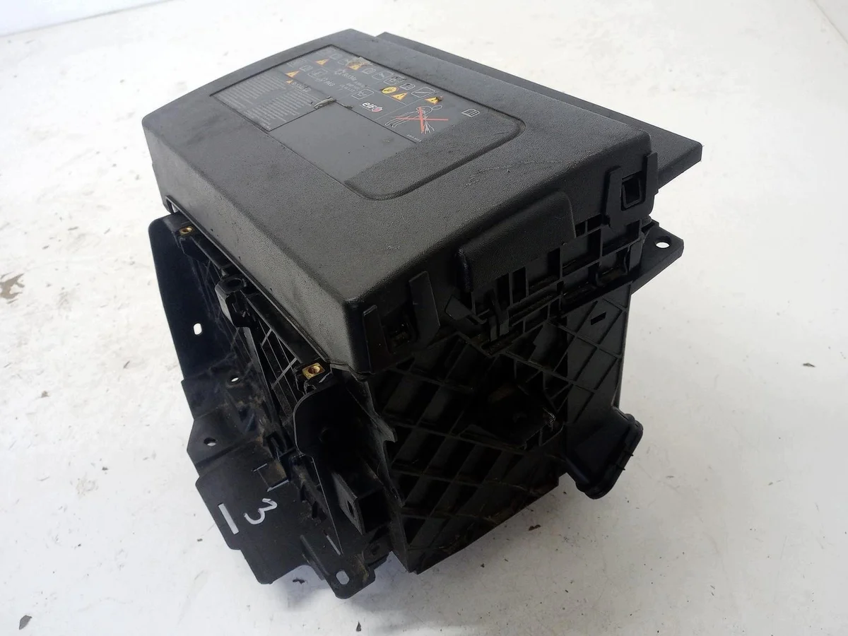 Renault Trafic III Battery Tray 244460003R