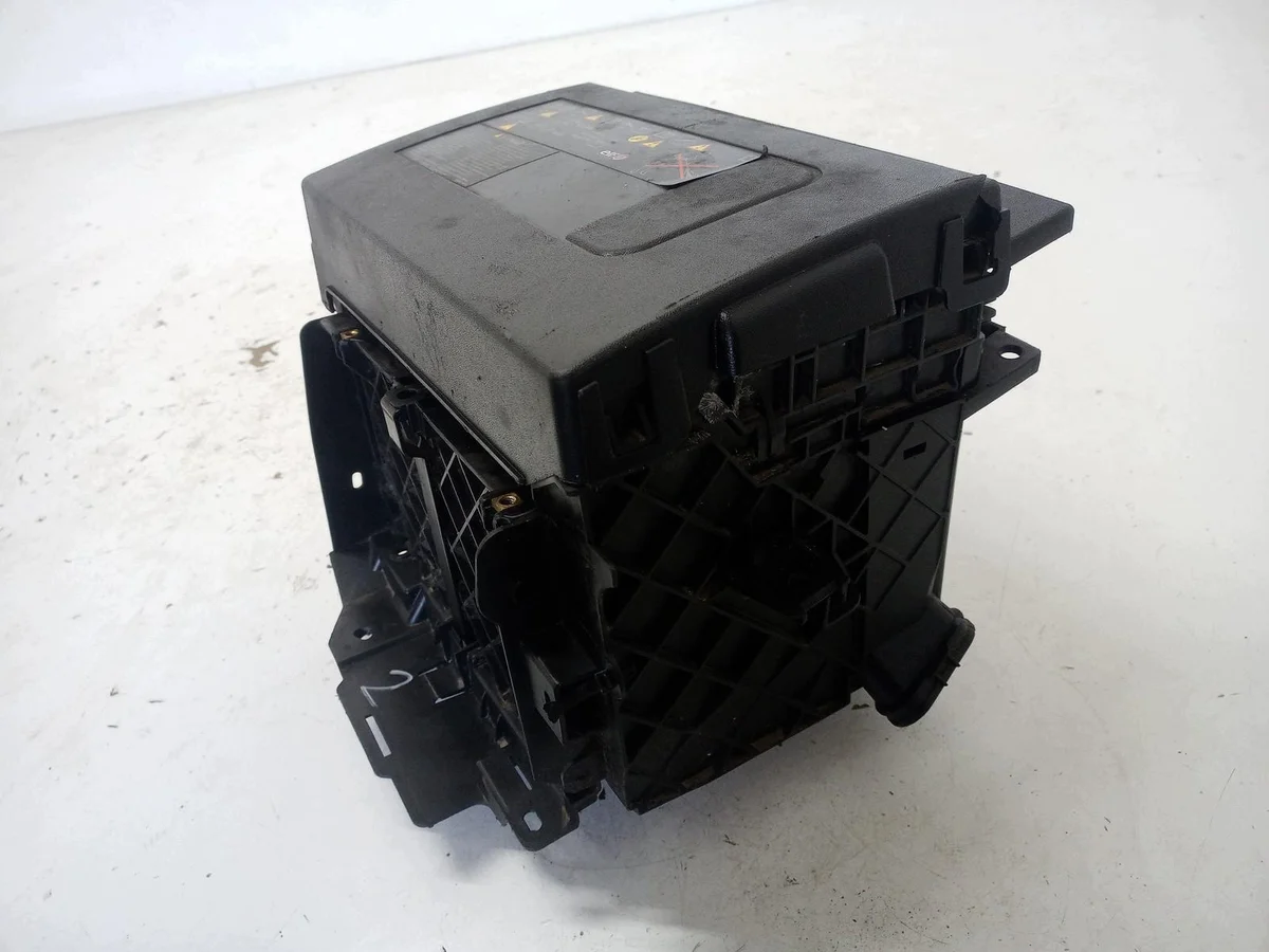 Renault Trafic III Battery Tray Used