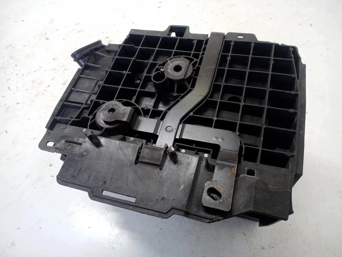 Base de Batería Renault Trafic III 244460003R image 7