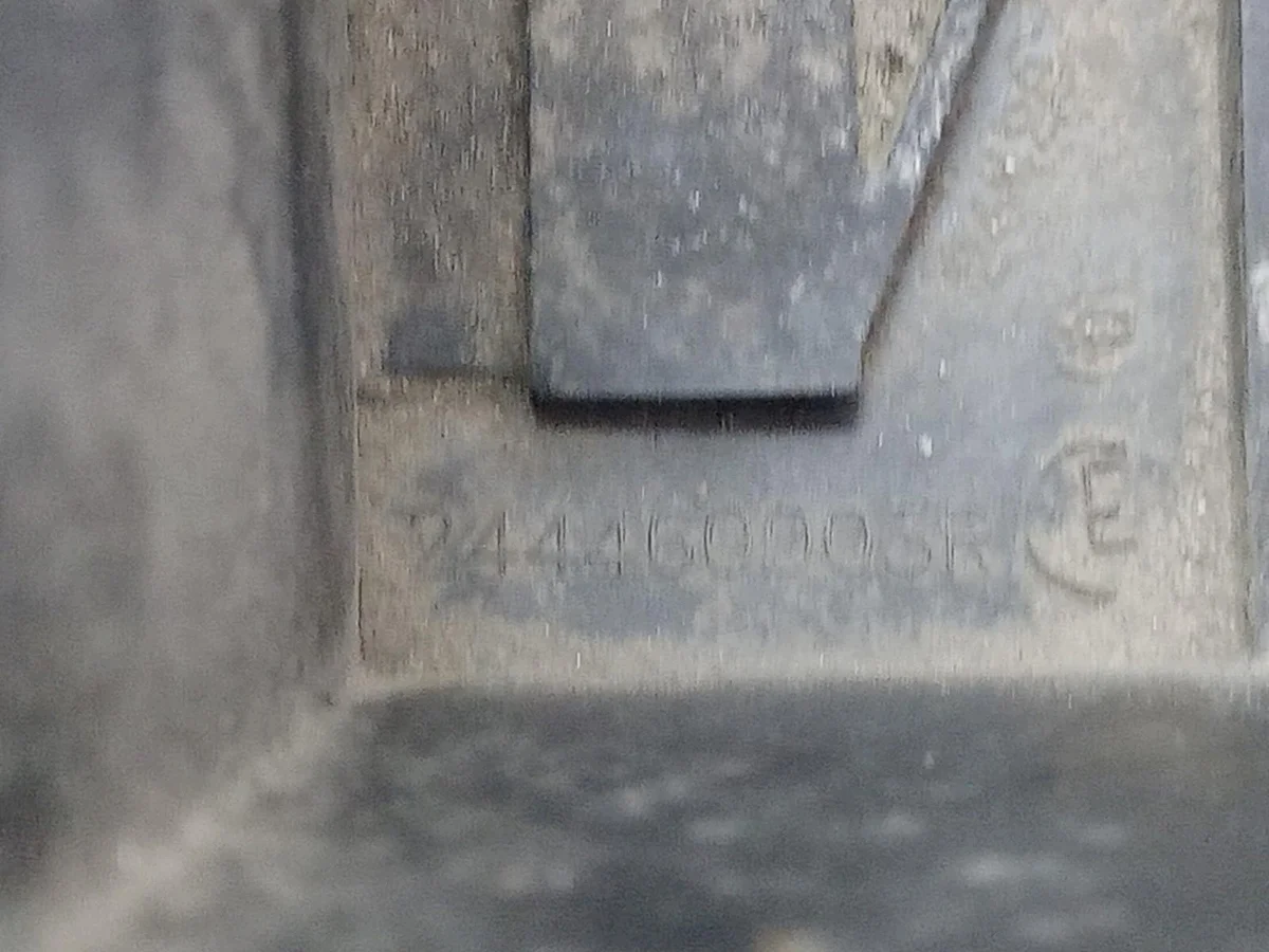 Base de Batería Renault Trafic III 244460003R image 8