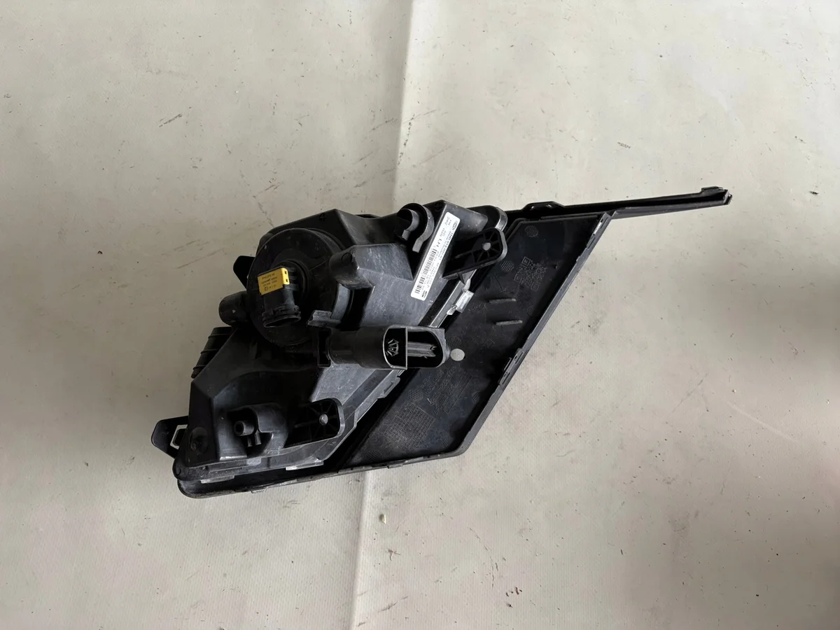 Farol SEAT IBIZA V Esquerdo Usado 6F0941701A image 4