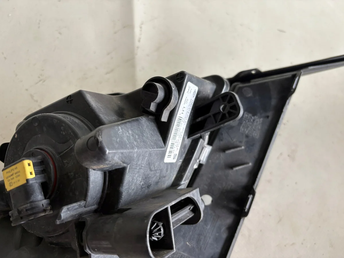 Farol SEAT IBIZA V Esquerdo Usado 6F0941701A image 6