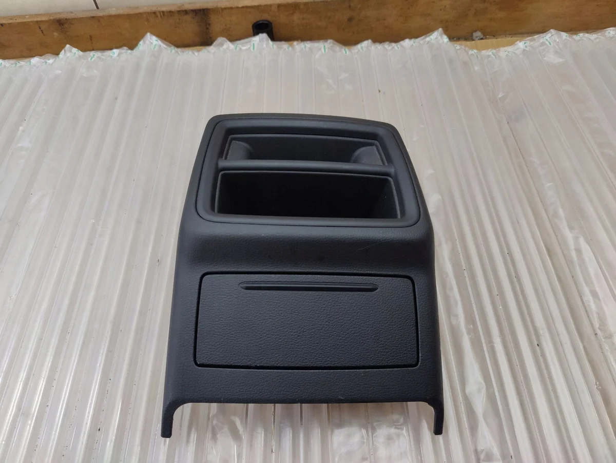 Audi A4 B9 A5 Cache Console 8W0864376