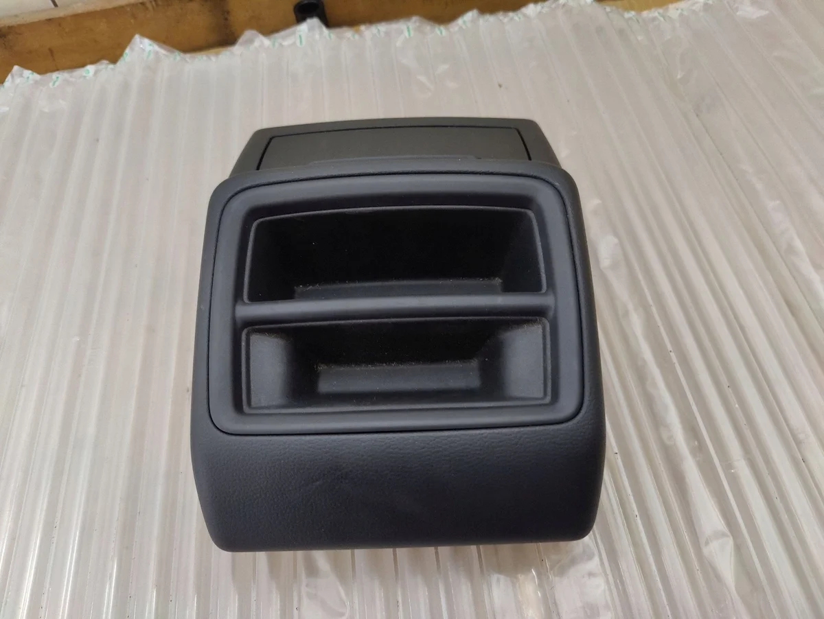 Audi A4 B9 A5 Cache Console 8W0864376 image 3