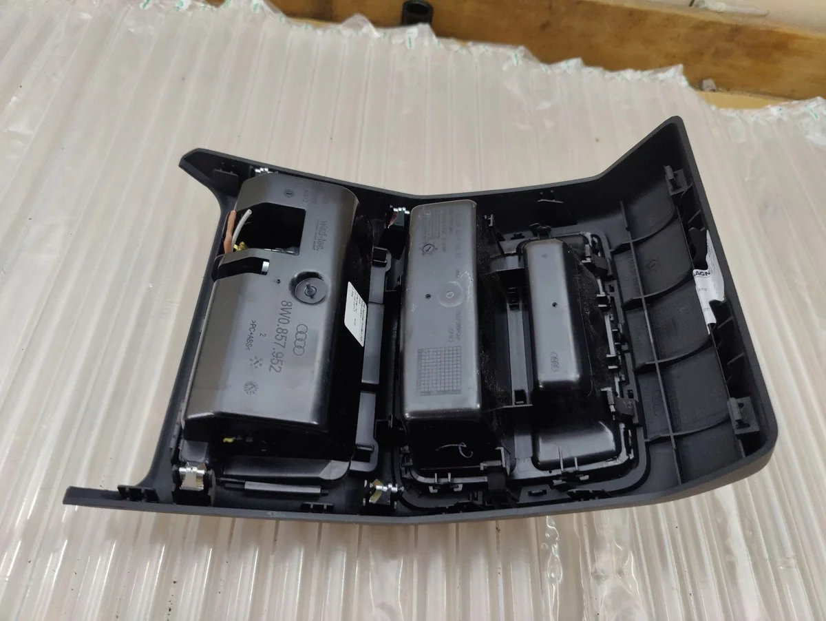 Audi A4 B9 A5 Cache Console 8W0864376 image 8