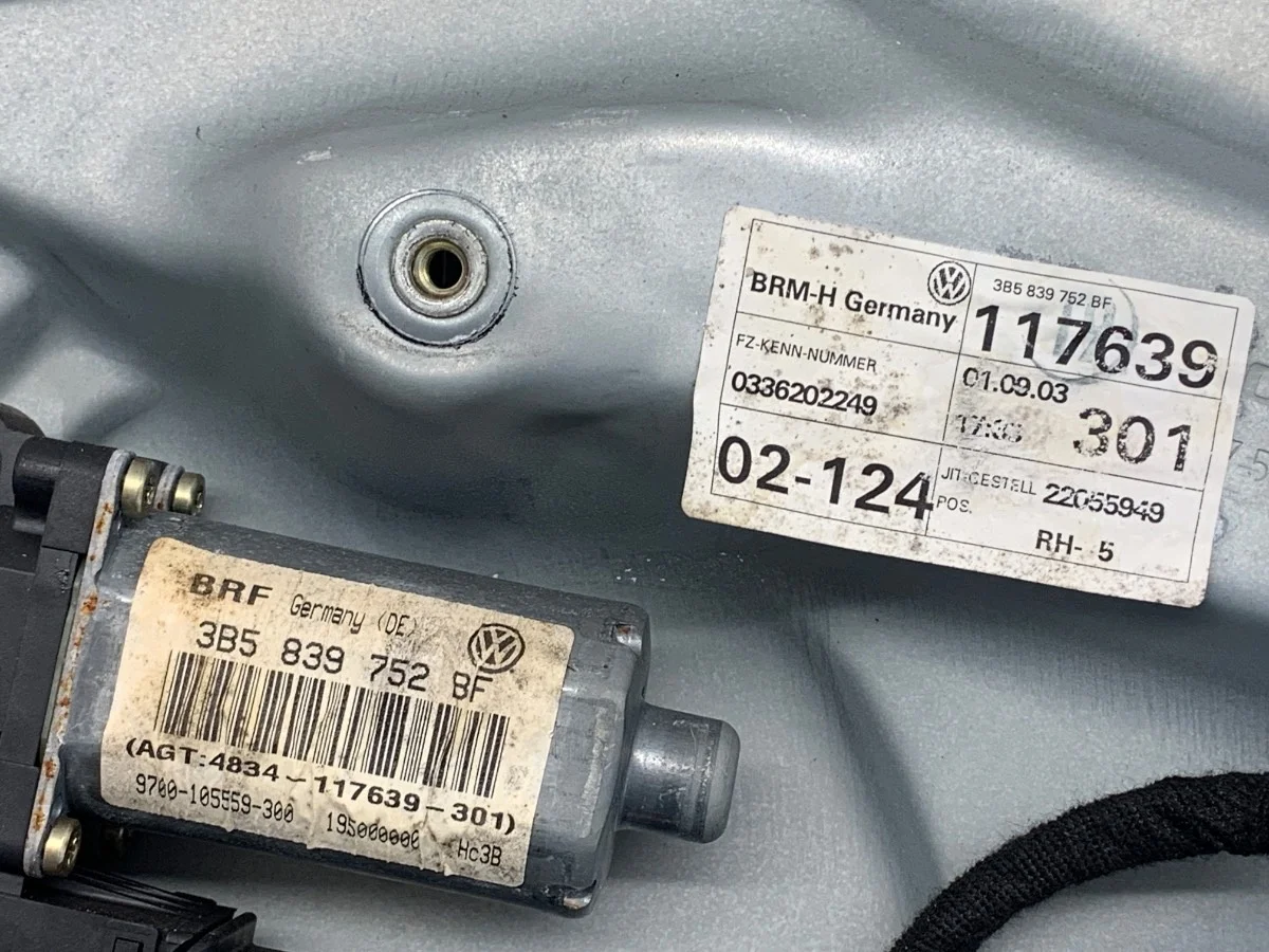 Ruitmechanisme Rechts Achter VW Passat B5 FL image 3
