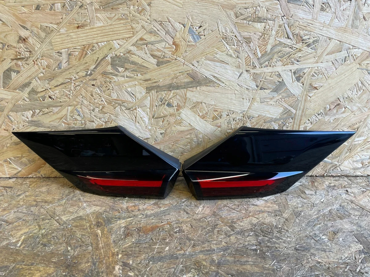 Citroen C4 III Moldura Paralama Traseiro Refletor