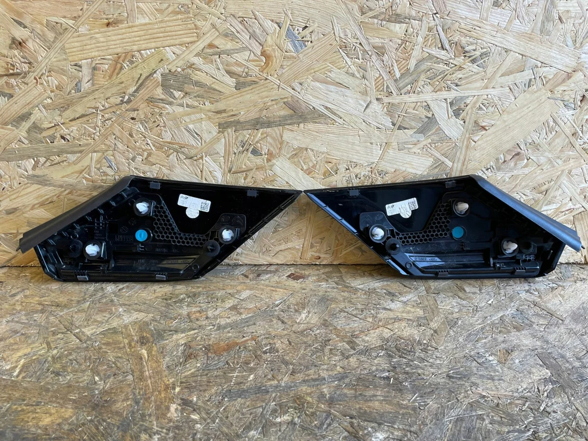 Citroen C4 III Kotflügelleiste Reflektor Links/Rechts image 9