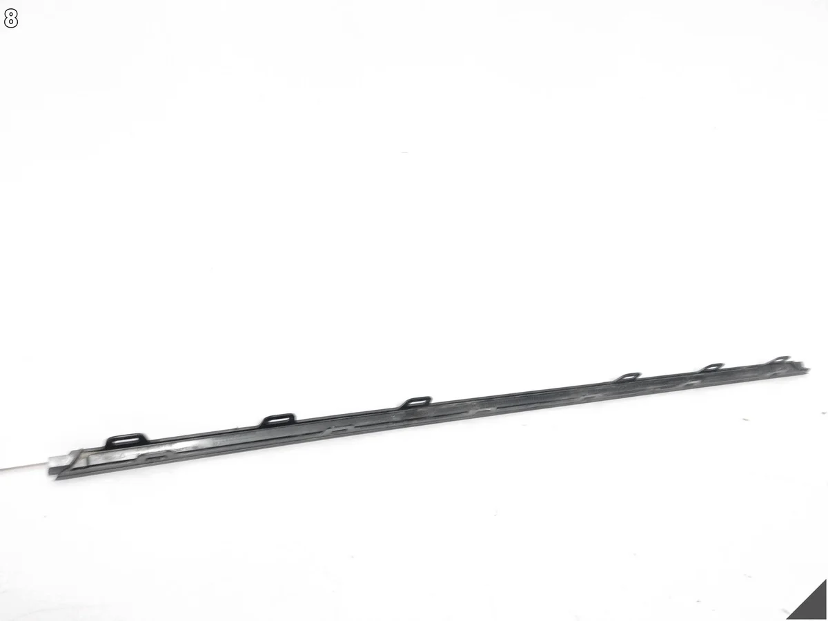Moldura Parachoques Trasero Skoda Superb IV B9 image 9