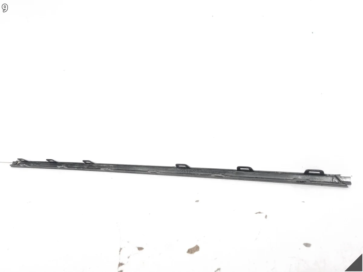 Moldura Parachoques Trasero Skoda Superb IV B9 image 10